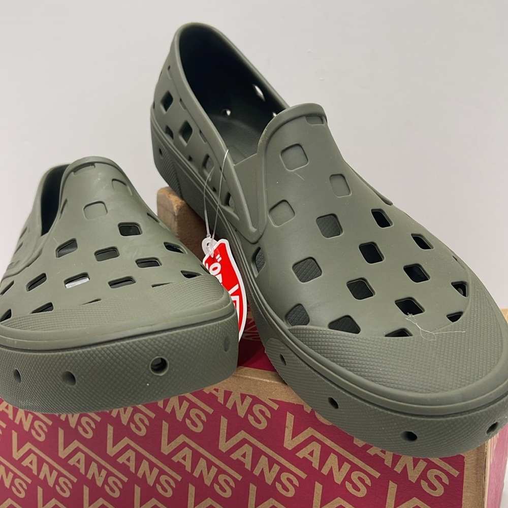 Vans WMNS Slip-On Trk
Grape Leaf
VN0A5HF850K
Sneakers - Picture 6 of 16